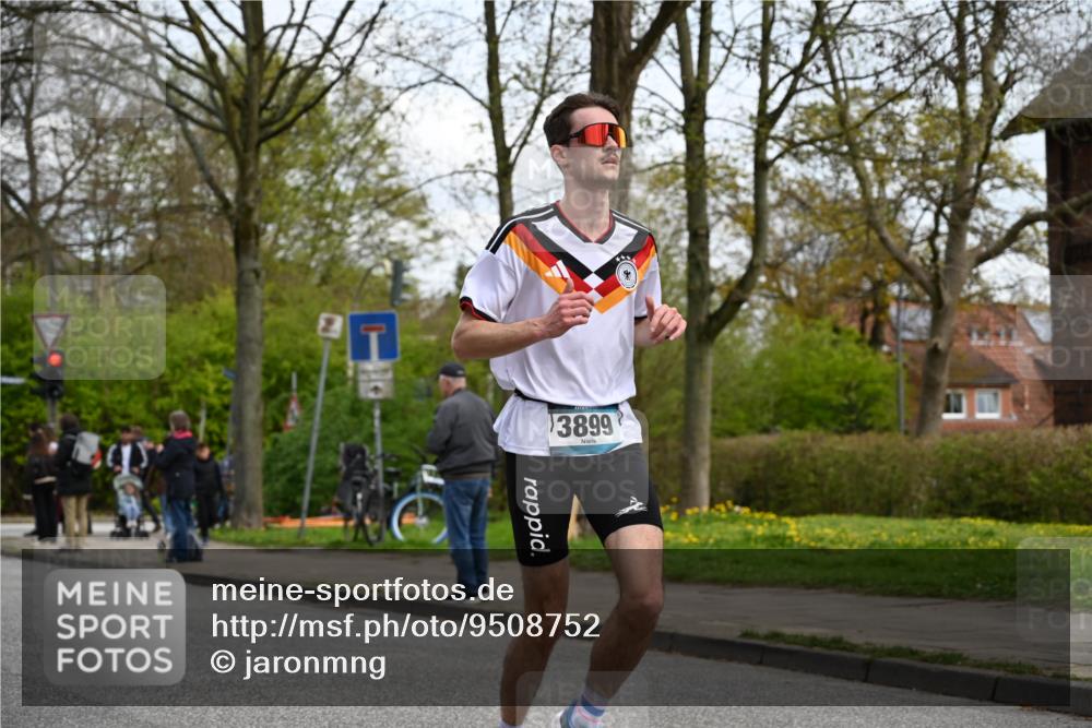 12.04.2026 - 45. Internationalen Wilhelmsburger Insellauf J. Mangold http://msf.ph/oto/9508752 12.04.2026 12:54:58 Ziel 3163, 4472, 5478, 5513, 5296, 4570, 3302, 2235, 3899, 3300, 5213, 3411, 4041, 5086, 5087, 4079, 4678, 3177, 5119, 2737, 2820 meine-sportfotos.de