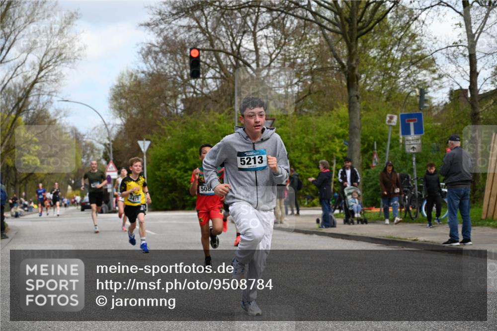 12.04.2026 - 45. Internationalen Wilhelmsburger Insellauf J. Mangold http://msf.ph/oto/9508784 12.04.2026 12:55:04 Ziel 5513, 5296, 4570, 3302, 2235, 3899, 3300, 5213, 3411, 4041, 5086, 5087, 4079, 4678, 3177, 5119, 2737, 2820, 5109, 5361, 4811 meine-sportfotos.de