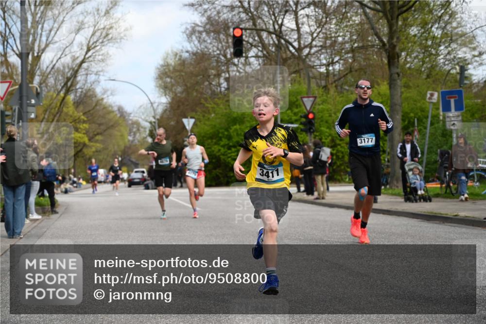 12.04.2026 - 45. Internationalen Wilhelmsburger Insellauf J. Mangold http://msf.ph/oto/9508800 12.04.2026 12:55:06 Ziel 5513, 5296, 4570, 3302, 2235, 3899, 3300, 5213, 3411, 4041, 5086, 5087, 4079, 4678, 3177, 5119, 2737, 2820, 5109, 5361, 4811, 4728 meine-sportfotos.de
