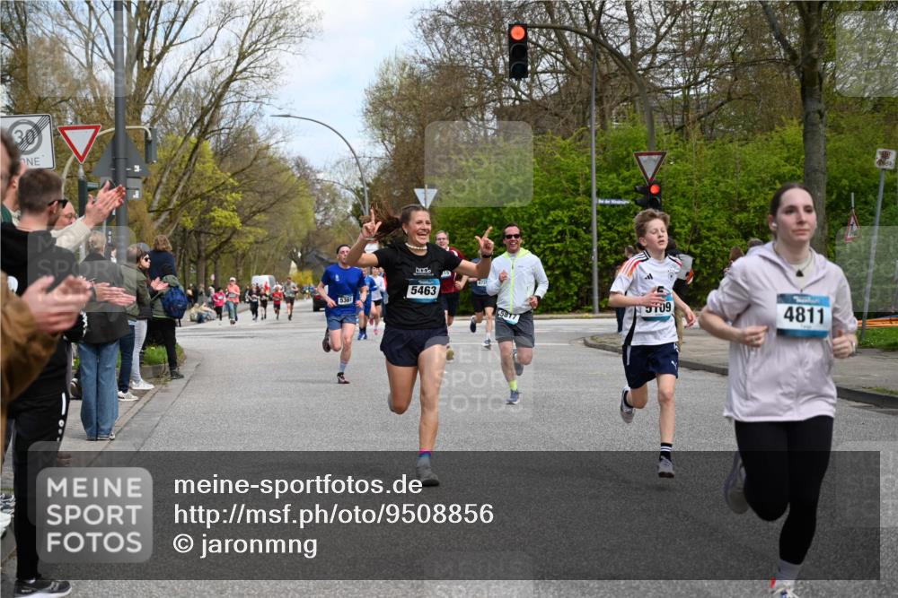 12.04.2026 - 45. Internationalen Wilhelmsburger Insellauf J. Mangold http://msf.ph/oto/9508856 12.04.2026 12:55:35 Ziel 2737, 2820, 5109, 5361, 4811, 4728, 3315, 5463, 4459, 4459, 5817, 5321, 4311, 2017, 2074, 5780, 5857, 2937, 5113, 2937, 5113, 5118, 3404, 2344, 5114, 5255, 4269, 3627 meine-sportfotos.de
