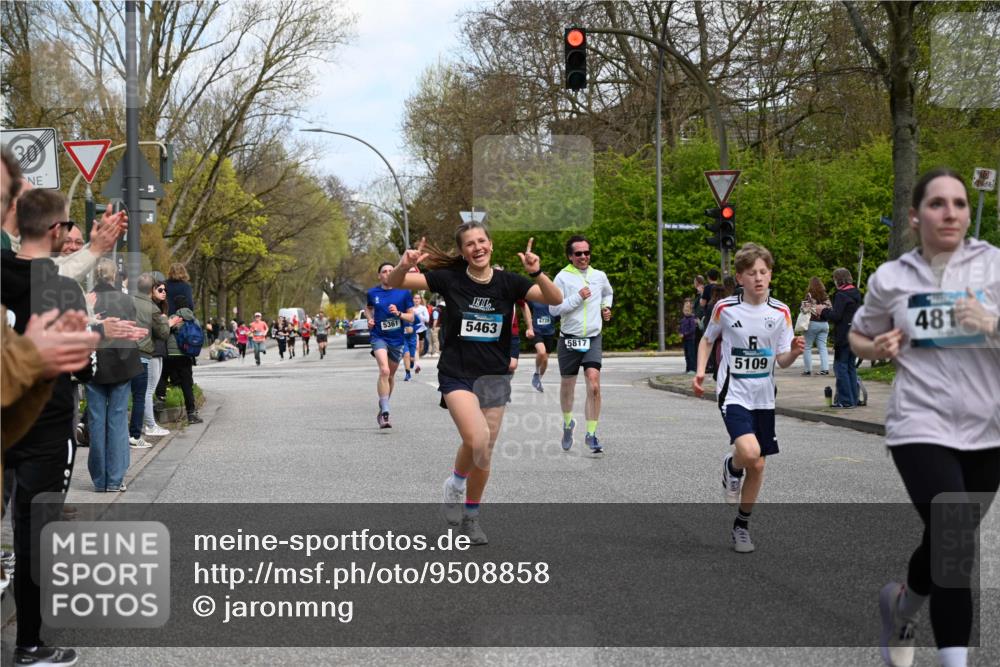 12.04.2026 - 45. Internationalen Wilhelmsburger Insellauf J. Mangold http://msf.ph/oto/9508858 12.04.2026 12:55:35 Ziel 2737, 2820, 5109, 5361, 4811, 4728, 3315, 5463, 4459, 4459, 5817, 5321, 4311, 2017, 2074, 5780, 5857, 2937, 5113, 2937, 5113, 5118, 3404, 2344, 5114, 5255, 4269, 3627 meine-sportfotos.de