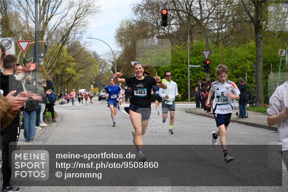 12.04.2026 - 45. Internationalen Wilhelmsburger Insellauf J. Mangold http://msf.ph/oto/9508860 12.04.2026 12:55:35 Ziel 2737, 2820, 5109, 5361, 4811, 4728, 3315, 5463, 4459, 4459, 5817, 5321, 4311, 2017, 2074, 5780, 5857, 2937, 5113, 2937, 5113, 5118, 3404, 2344, 5114, 5255, 4269, 3627 meine-sportfotos.de