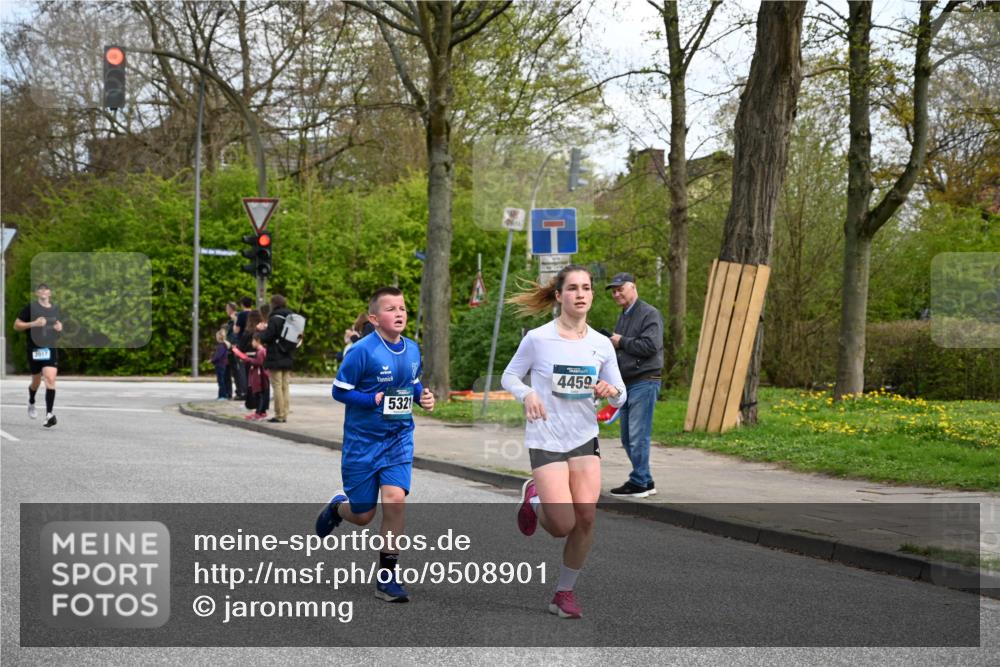 12.04.2026 - 45. Internationalen Wilhelmsburger Insellauf J. Mangold http://msf.ph/oto/9508901 12.04.2026 12:55:42 Ziel 5109, 5361, 4811, 4728, 3315, 5463, 4459, 5817, 5321, 4311, 2017, 2074, 5780, 2017, 2074, 5780, 5857, 2937, 5113, 5118, 3404, 2344, 5114, 5255, 5255, 4269, 3627, 5133, 5680, 4545, 5101 meine-sportfotos.de