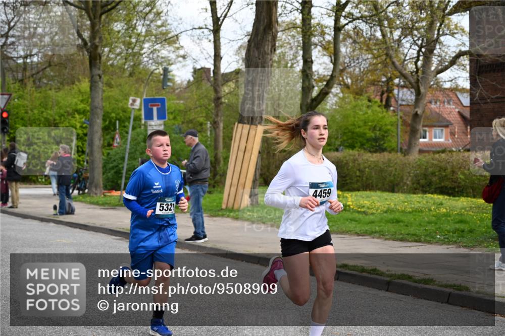 12.04.2026 - 45. Internationalen Wilhelmsburger Insellauf J. Mangold http://msf.ph/oto/9508909 12.04.2026 12:55:43 Ziel 5109, 5361, 4811, 4728, 3315, 5463, 4459, 5817, 5321, 4311, 2017, 2074, 5780, 5857, 5857, 2937, 5113, 5118, 3404, 2344, 5114, 5255, 4269, 3627, 5133, 5680, 4545, 5101 meine-sportfotos.de