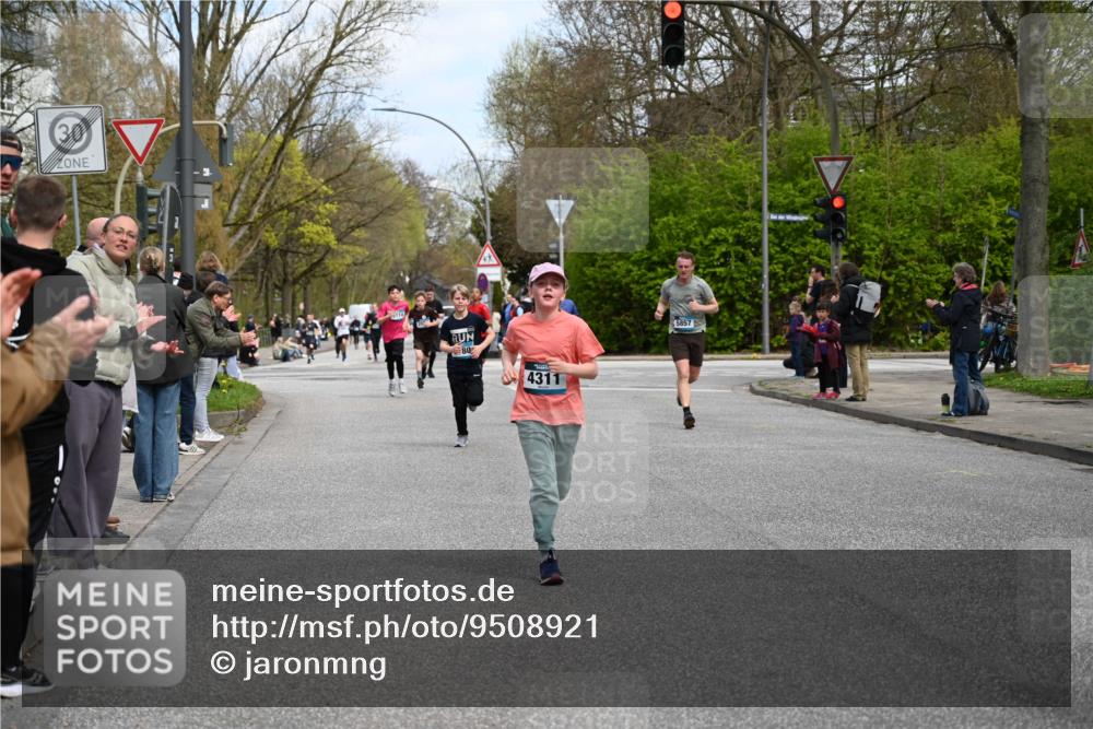 12.04.2026 - 45. Internationalen Wilhelmsburger Insellauf J. Mangold http://msf.ph/oto/9508921 12.04.2026 12:55:48 Ziel 5109, 5361, 4811, 4728, 3315, 5463, 4459, 5817, 5321, 4311, 2017, 2074, 5780, 5857, 2937, 5113, 5118, 3404, 2344, 5114, 5255, 4269, 3627, 5133, 5133, 5680, 4545, 5101, 4261, 4933 meine-sportfotos.de