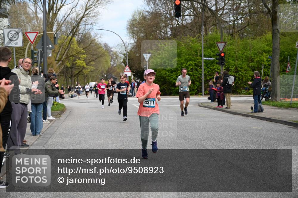 12.04.2026 - 45. Internationalen Wilhelmsburger Insellauf J. Mangold http://msf.ph/oto/9508923 12.04.2026 12:55:48 Ziel 5109, 5361, 4811, 4728, 3315, 5463, 4459, 5817, 5321, 4311, 2017, 2074, 5780, 5857, 2937, 5113, 5118, 3404, 2344, 5114, 5255, 4269, 3627, 5133, 5133, 5680, 4545, 5101, 4261, 4933 meine-sportfotos.de