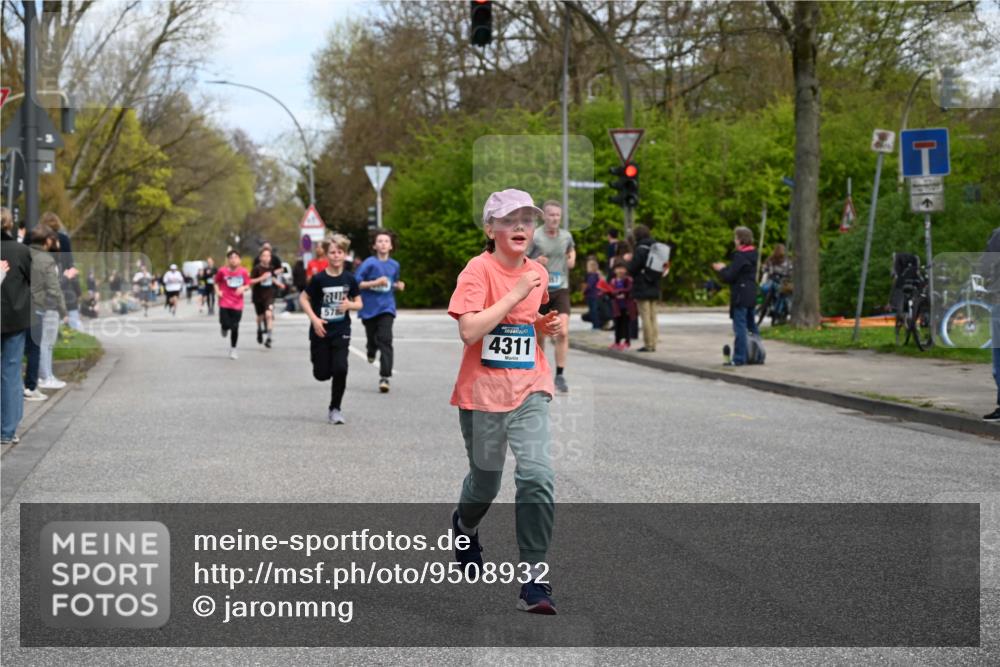 12.04.2026 - 45. Internationalen Wilhelmsburger Insellauf J. Mangold http://msf.ph/oto/9508932 12.04.2026 12:55:49 Ziel 5109, 5361, 4811, 4728, 3315, 5463, 4459, 5817, 5321, 4311, 2017, 2074, 5780, 5857, 2937, 5113, 5118, 5118, 3404, 2344, 5114, 5255, 4269, 3627, 5133, 5680, 5680, 4545, 5101, 4261, 4933 meine-sportfotos.de