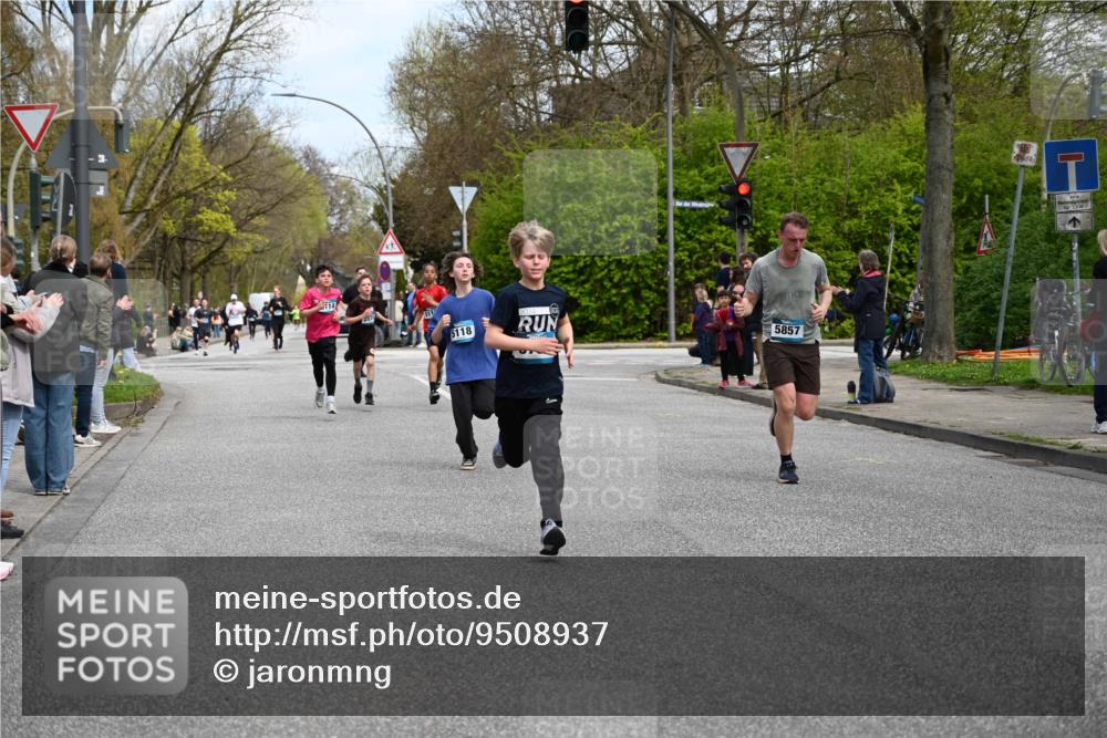 12.04.2026 - 45. Internationalen Wilhelmsburger Insellauf J. Mangold http://msf.ph/oto/9508937 12.04.2026 12:55:50 Ziel 5361, 4811, 4728, 3315, 5463, 4459, 5817, 5321, 4311, 2017, 2074, 5780, 5857, 2937, 5113, 5118, 3404, 3404, 2344, 5114, 5255, 4269, 3627, 5133, 5680, 4545, 5101, 4261, 4933, 5131 meine-sportfotos.de