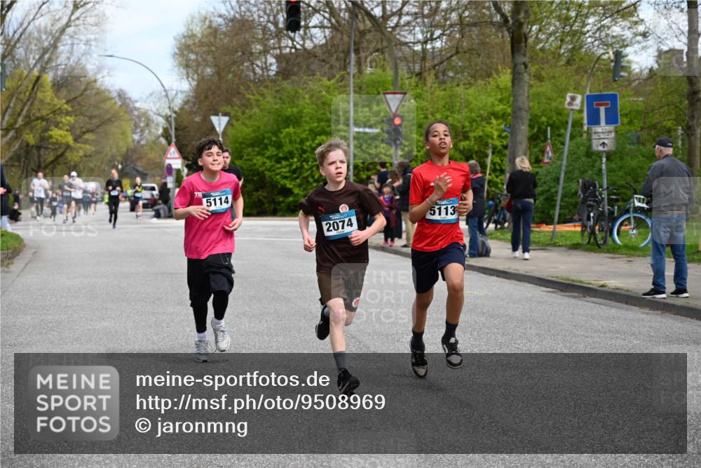 12.04.2026 - 45. Internationalen Wilhelmsburger Insellauf J. Mangold http://msf.ph/oto/9508969 12.04.2026 12:55:54 Ziel 4728, 3315, 5463, 4459, 5817, 5321, 4311, 2017, 2074, 5780, 5857, 2937, 5113, 5118, 3404, 2344, 5114, 5255, 5255, 4269, 3627, 5133, 5680, 4545, 5101, 5101, 4261, 4933, 5131, 5184, 5446, 4859, 5729 meine-sportfotos.de