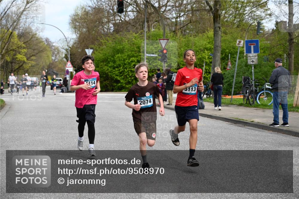 12.04.2026 - 45. Internationalen Wilhelmsburger Insellauf J. Mangold http://msf.ph/oto/9508970 12.04.2026 12:55:54 Ziel 4728, 3315, 5463, 4459, 5817, 5321, 4311, 2017, 2074, 5780, 5857, 2937, 5113, 5118, 3404, 2344, 5114, 5255, 5255, 4269, 3627, 5133, 5680, 4545, 5101, 5101, 4261, 4933, 5131, 5184, 5446, 4859, 5729 meine-sportfotos.de