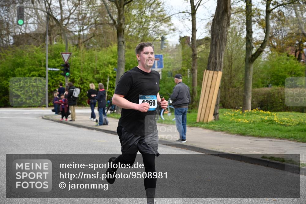 12.04.2026 - 45. Internationalen Wilhelmsburger Insellauf J. Mangold http://msf.ph/oto/9508981 12.04.2026 12:55:58 Ziel 4459, 5817, 5321, 4311, 2017, 2074, 5780, 5857, 2937, 5113, 5118, 3404, 2344, 5114, 5255, 4269, 3627, 5133, 5680, 4545, 5101, 4261, 4933, 5131, 5184, 5446, 4859, 5729, 5134, 3620 meine-sportfotos.de