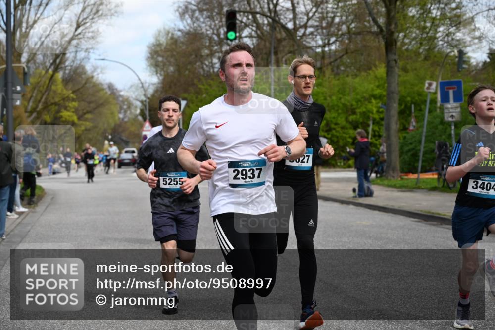 12.04.2026 - 45. Internationalen Wilhelmsburger Insellauf J. Mangold http://msf.ph/oto/9508997 12.04.2026 12:56:03 Ziel 5321, 4311, 2017, 2074, 5780, 5857, 2937, 5113, 5118, 3404, 2344, 5114, 5255, 4269, 3627, 5133, 5680, 4545, 5101, 4261, 4933, 5131, 5184, 5184, 5446, 4859, 5729, 5134, 3620, 4848, 5410, 4168, 4921, 4922 meine-sportfotos.de