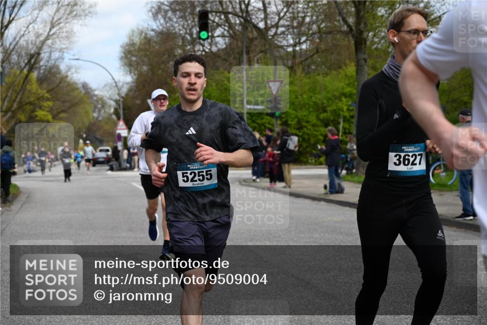 12.04.2026 - 45. Internationalen Wilhelmsburger Insellauf J. Mangold http://msf.ph/oto/9509004 12.04.2026 12:56:04 Ziel 5321, 4311, 2017, 2074, 5780, 5857, 2937, 5113, 5118, 3404, 2344, 5114, 5255, 4269, 3627, 5133, 5680, 4545, 5101, 4261, 4933, 5131, 5184, 5446, 4859, 5729, 5134, 3620, 4848, 5410, 4168, 4921, 4922, 4237 meine-sportfotos.de