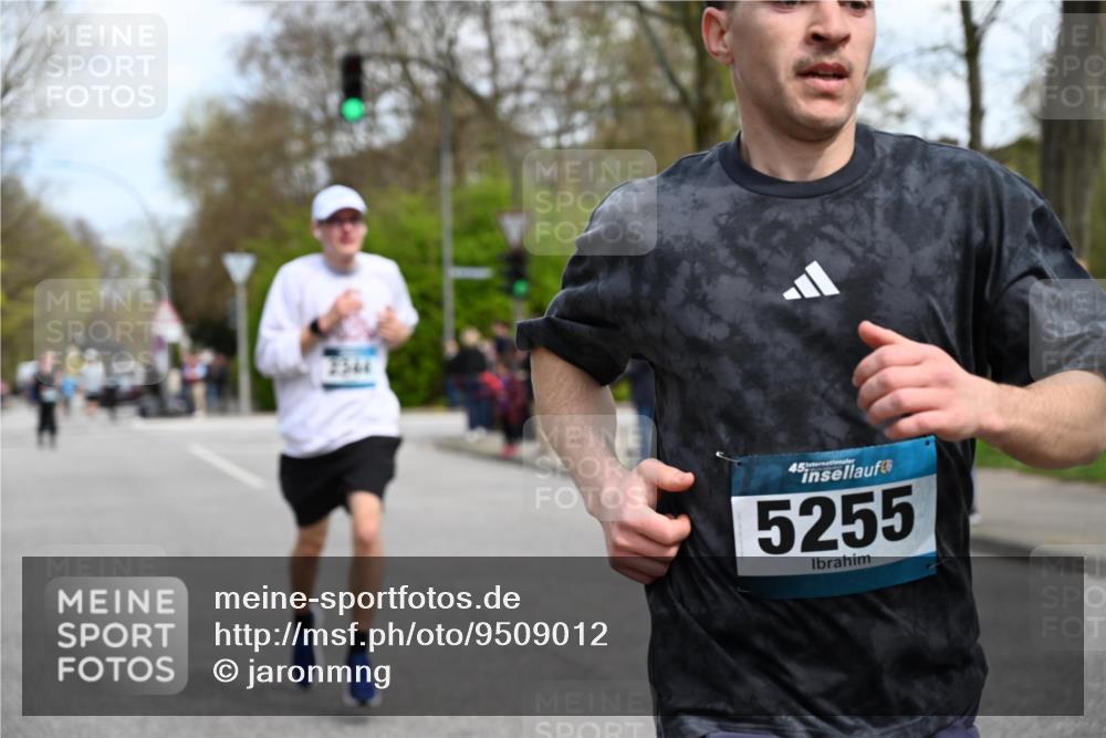 12.04.2026 - 45. Internationalen Wilhelmsburger Insellauf J. Mangold http://msf.ph/oto/9509012 12.04.2026 12:56:04 Ziel 5321, 4311, 2017, 2074, 5780, 5857, 2937, 5113, 5118, 3404, 2344, 5114, 5255, 4269, 3627, 5133, 5680, 4545, 5101, 4261, 4933, 5131, 5184, 5446, 4859, 5729, 5134, 3620, 4848, 5410, 4168, 4921, 4922, 4237 meine-sportfotos.de