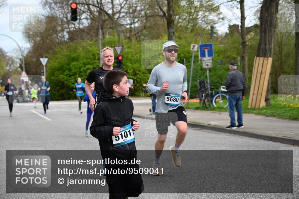 12.04.2026 - 45. Internationalen Wilhelmsburger Insellauf J. Mangold http://msf.ph/oto/9509041 12.04.2026 12:56:14 Ziel 5118, 3404, 2344, 5114, 5255, 4269, 3627, 5133, 5680, 4545, 5101, 4261, 4933, 5131, 5131, 5184, 5446, 4859, 5729, 5134, 3620, 4848, 5410, 4168, 4921, 4922, 4921, 4922, 4237, 5094, 4835, 5141, 5549, 5163 meine-sportfotos.de