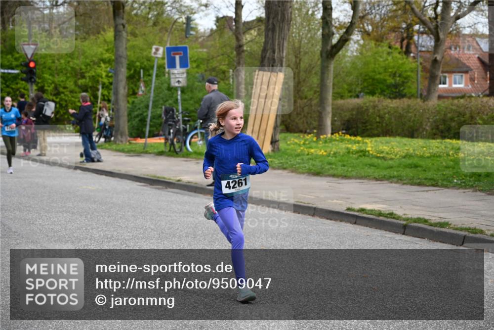 12.04.2026 - 45. Internationalen Wilhelmsburger Insellauf J. Mangold http://msf.ph/oto/9509047 12.04.2026 12:56:15 Ziel 3404, 2344, 5114, 5255, 4269, 3627, 5133, 5680, 4545, 5101, 4261, 4933, 5131, 5184, 5184, 5446, 4859, 5729, 5134, 3620, 4848, 5410, 4168, 4921, 4922, 4237, 5094, 4835, 5141, 5549, 5163, 5147 meine-sportfotos.de