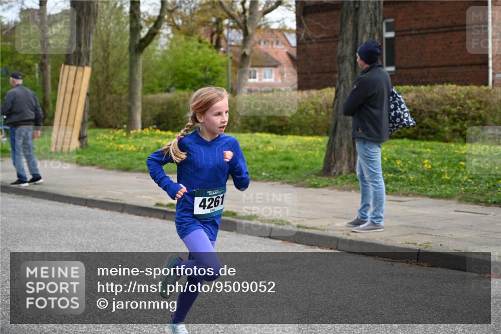 12.04.2026 - 45. Internationalen Wilhelmsburger Insellauf J. Mangold http://msf.ph/oto/9509052 12.04.2026 12:56:16 Ziel 2344, 5114, 5255, 4269, 3627, 5133, 5680, 4545, 5101, 4261, 4933, 5131, 5184, 5446, 4859, 5729, 5134, 3620, 4848, 5410, 4168, 4921, 4922, 4237, 4237, 5094, 4835, 5141, 5549, 5163, 5147 meine-sportfotos.de