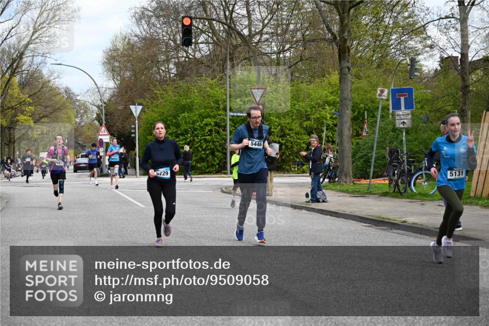 12.04.2026 - 45. Internationalen Wilhelmsburger Insellauf J. Mangold http://msf.ph/oto/9509058 12.04.2026 12:56:18 Ziel 5255, 4269, 3627, 5133, 5680, 4545, 5101, 4261, 4933, 5131, 5184, 5446, 4859, 5729, 5446, 4859, 5729, 5134, 3620, 4848, 5410, 4168, 4921, 4922, 4237, 5094, 4835, 4835, 5141, 5549, 5163, 5147, 3600, 2491 meine-sportfotos.de