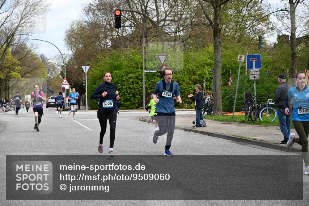 12.04.2026 - 45. Internationalen Wilhelmsburger Insellauf J. Mangold http://msf.ph/oto/9509060 12.04.2026 12:56:18 Ziel 5255, 4269, 3627, 5133, 5680, 4545, 5101, 4261, 4933, 5131, 5184, 5446, 4859, 5729, 5446, 4859, 5729, 5134, 3620, 4848, 5410, 4168, 4921, 4922, 4237, 5094, 4835, 4835, 5141, 5549, 5163, 5147, 3600, 2491 meine-sportfotos.de