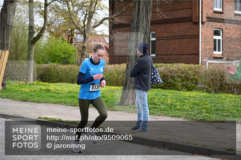 12.04.2026 - 45. Internationalen Wilhelmsburger Insellauf J. Mangold http://msf.ph/oto/9509065 12.04.2026 12:56:19 Ziel 5255, 4269, 3627, 5133, 5680, 4545, 5101, 4261, 4933, 5131, 5184, 5446, 4859, 5729, 5134, 5134, 3620, 4848, 5410, 4168, 4921, 4922, 4237, 5094, 4835, 5141, 5549, 5163, 5147, 3600, 2491 meine-sportfotos.de