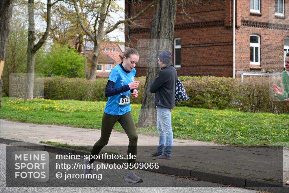 12.04.2026 - 45. Internationalen Wilhelmsburger Insellauf J. Mangold http://msf.ph/oto/9509066 12.04.2026 12:56:19 Ziel 5255, 4269, 3627, 5133, 5680, 4545, 5101, 4261, 4933, 5131, 5184, 5446, 4859, 5729, 5134, 5134, 3620, 4848, 5410, 4168, 4921, 4922, 4237, 5094, 4835, 5141, 5549, 5163, 5147, 3600, 2491 meine-sportfotos.de