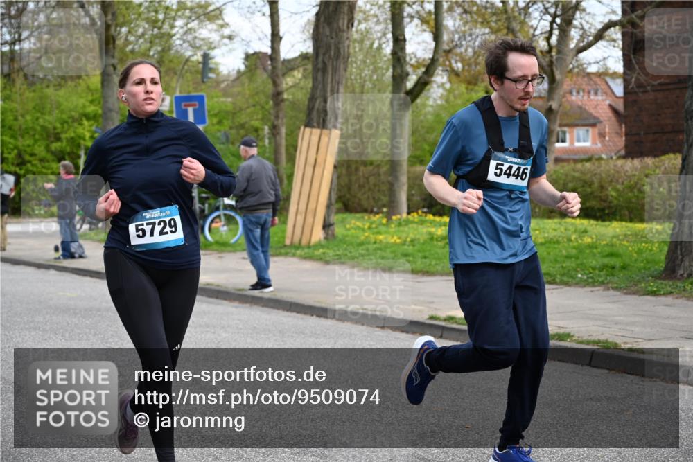 12.04.2026 - 45. Internationalen Wilhelmsburger Insellauf J. Mangold http://msf.ph/oto/9509074 12.04.2026 12:56:20 Ziel 4269, 3627, 5133, 5680, 4545, 5101, 4261, 4933, 5131, 5184, 5446, 4859, 5729, 5134, 3620, 4848, 5410, 4168, 4921, 4922, 4237, 5094, 4835, 5141, 5549, 5163, 5147, 3600, 2491 meine-sportfotos.de