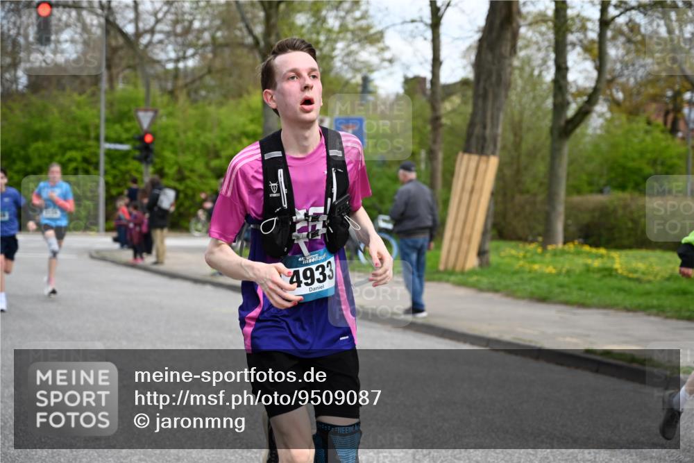 12.04.2026 - 45. Internationalen Wilhelmsburger Insellauf J. Mangold http://msf.ph/oto/9509087 12.04.2026 12:56:22 Ziel 3627, 5133, 5680, 4545, 5101, 4261, 4933, 5131, 5184, 5446, 4859, 5729, 5134, 3620, 4848, 5410, 4168, 4921, 4922, 4237, 5094, 4835, 5141, 5549, 5163, 5147, 3600, 2491, 3985, 4598 meine-sportfotos.de