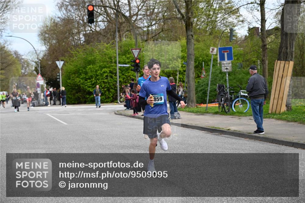 12.04.2026 - 45. Internationalen Wilhelmsburger Insellauf J. Mangold http://msf.ph/oto/9509095 12.04.2026 12:56:24 Ziel 5133, 5680, 4545, 5101, 4261, 4933, 5131, 5184, 5446, 4859, 5729, 5134, 3620, 4848, 5410, 4848, 5410, 4168, 4921, 4922, 4237, 5094, 4835, 5141, 5549, 5549, 5163, 5147, 3600, 2491, 3985, 4598, 3921, 5343 meine-sportfotos.de