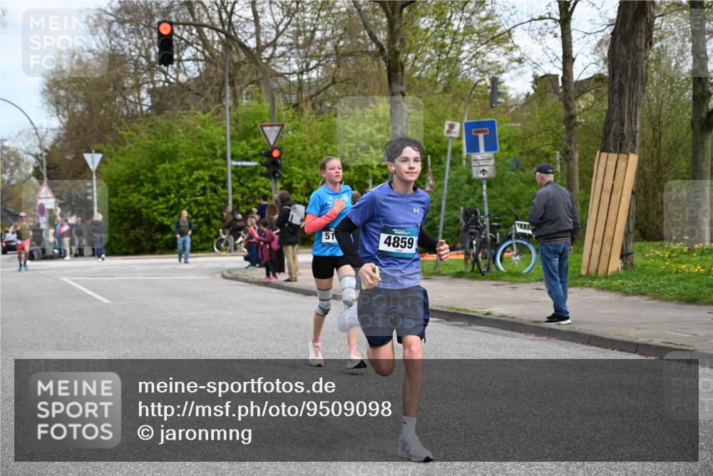 12.04.2026 - 45. Internationalen Wilhelmsburger Insellauf J. Mangold http://msf.ph/oto/9509098 12.04.2026 12:56:24 Ziel 5133, 5680, 4545, 5101, 4261, 4933, 5131, 5184, 5446, 4859, 5729, 5134, 3620, 4848, 5410, 4848, 5410, 4168, 4921, 4922, 4237, 5094, 4835, 5141, 5549, 5549, 5163, 5147, 3600, 2491, 3985, 4598, 3921, 5343 meine-sportfotos.de