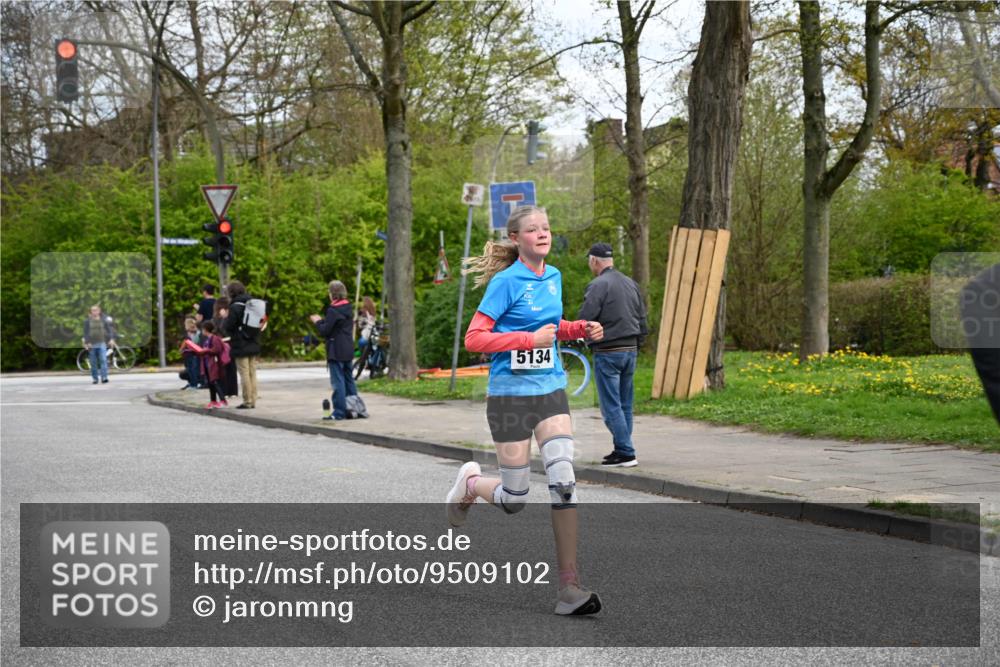 12.04.2026 - 45. Internationalen Wilhelmsburger Insellauf J. Mangold http://msf.ph/oto/9509102 12.04.2026 12:56:25 Ziel 5133, 5680, 4545, 5101, 4261, 4933, 5131, 5184, 5446, 4859, 5729, 5134, 3620, 4848, 5410, 4168, 4168, 4921, 4922, 4237, 5094, 4835, 5141, 5549, 5163, 5163, 5147, 3600, 2491, 3985, 4598, 3921, 5343 meine-sportfotos.de