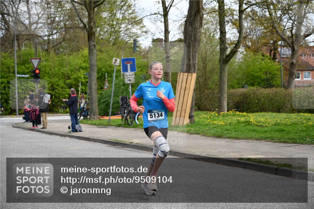 12.04.2026 - 45. Internationalen Wilhelmsburger Insellauf J. Mangold http://msf.ph/oto/9509104 12.04.2026 12:56:25 Ziel 5133, 5680, 4545, 5101, 4261, 4933, 5131, 5184, 5446, 4859, 5729, 5134, 3620, 4848, 5410, 4168, 4168, 4921, 4922, 4237, 5094, 4835, 5141, 5549, 5163, 5163, 5147, 3600, 2491, 3985, 4598, 3921, 5343 meine-sportfotos.de