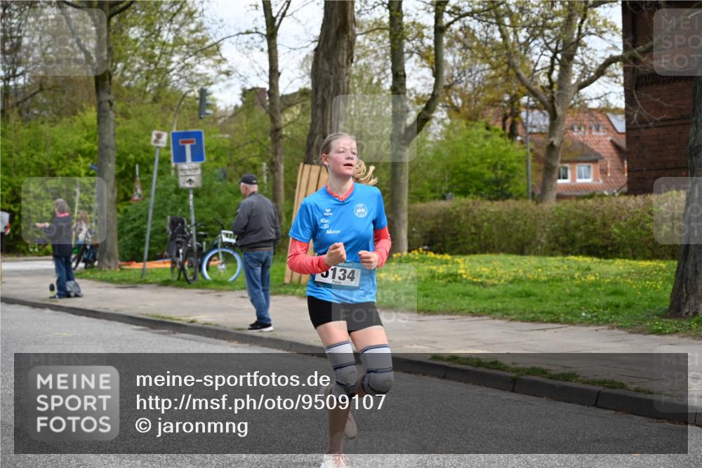 12.04.2026 - 45. Internationalen Wilhelmsburger Insellauf J. Mangold http://msf.ph/oto/9509107 12.04.2026 12:56:25 Ziel 5133, 5680, 4545, 5101, 4261, 4933, 5131, 5184, 5446, 4859, 5729, 5134, 3620, 4848, 5410, 4168, 4168, 4921, 4922, 4237, 5094, 4835, 5141, 5549, 5163, 5163, 5147, 3600, 2491, 3985, 4598, 3921, 5343 meine-sportfotos.de