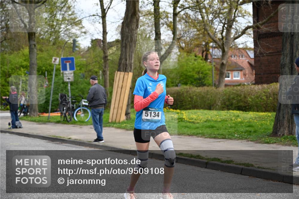 12.04.2026 - 45. Internationalen Wilhelmsburger Insellauf J. Mangold http://msf.ph/oto/9509108 12.04.2026 12:56:25 Ziel 5133, 5680, 4545, 5101, 4261, 4933, 5131, 5184, 5446, 4859, 5729, 5134, 3620, 4848, 5410, 4168, 4168, 4921, 4922, 4237, 5094, 4835, 5141, 5549, 5163, 5163, 5147, 3600, 2491, 3985, 4598, 3921, 5343 meine-sportfotos.de