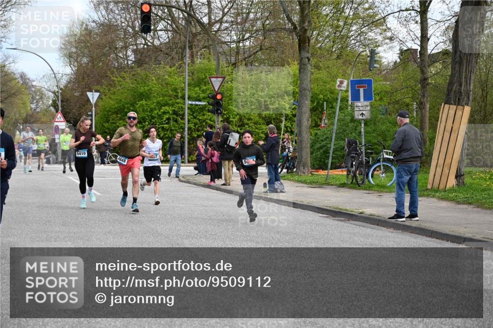 12.04.2026 - 45. Internationalen Wilhelmsburger Insellauf J. Mangold http://msf.ph/oto/9509112 12.04.2026 12:56:30 Ziel 4545, 5101, 4261, 4933, 5131, 5184, 5446, 4859, 5729, 5134, 3620, 4848, 5410, 4168, 4921, 4922, 4237, 5094, 4835, 4835, 5141, 5549, 5163, 5147, 3600, 2491, 2491, 3985, 4598, 3921, 5343, 3867, 5500, 5073, 5189, 3287, 4186, 4375 meine-sportfotos.de