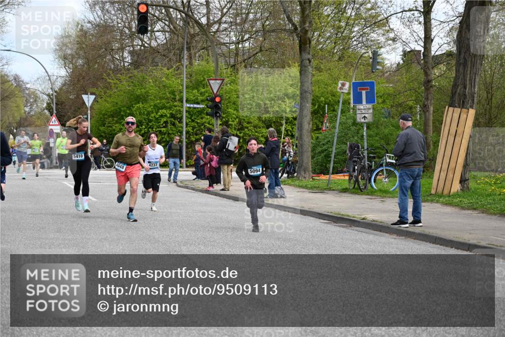 12.04.2026 - 45. Internationalen Wilhelmsburger Insellauf J. Mangold http://msf.ph/oto/9509113 12.04.2026 12:56:30 Ziel 4545, 5101, 4261, 4933, 5131, 5184, 5446, 4859, 5729, 5134, 3620, 4848, 5410, 4168, 4921, 4922, 4237, 5094, 4835, 4835, 5141, 5549, 5163, 5147, 3600, 2491, 2491, 3985, 4598, 3921, 5343, 3867, 5500, 5073, 5189, 3287, 4186, 4375 meine-sportfotos.de