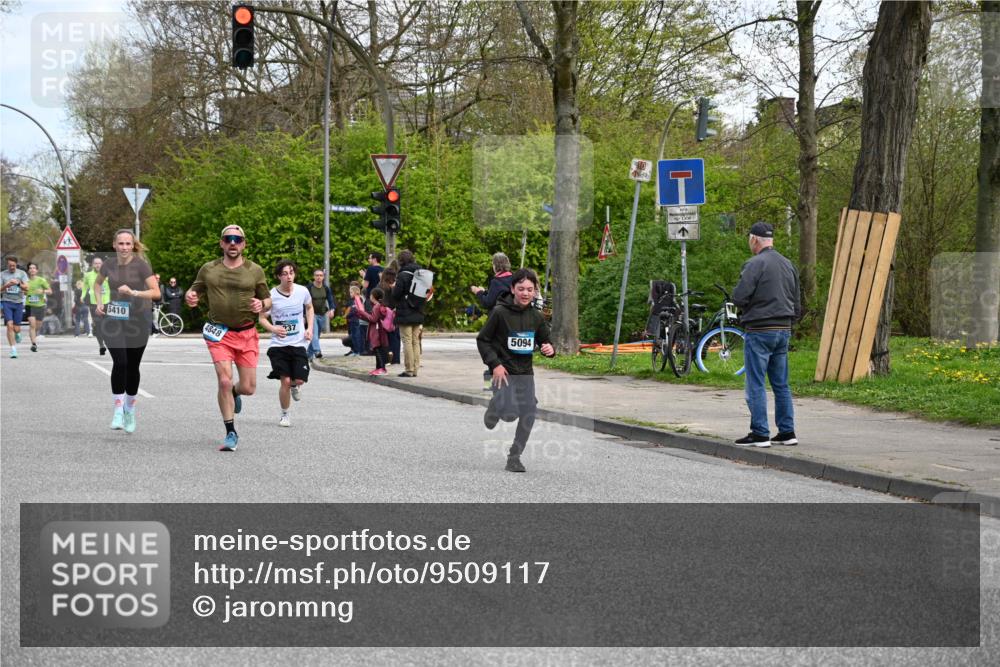 12.04.2026 - 45. Internationalen Wilhelmsburger Insellauf J. Mangold http://msf.ph/oto/9509117 12.04.2026 12:56:31 Ziel 5101, 4261, 4933, 5131, 5184, 5446, 4859, 5729, 5134, 3620, 4848, 5410, 4168, 4921, 4922, 4237, 5094, 4835, 5141, 5549, 5163, 5147, 3600, 2491, 3985, 4598, 3921, 5343, 3867, 5500, 5073, 5189, 3287, 4186, 4375 meine-sportfotos.de
