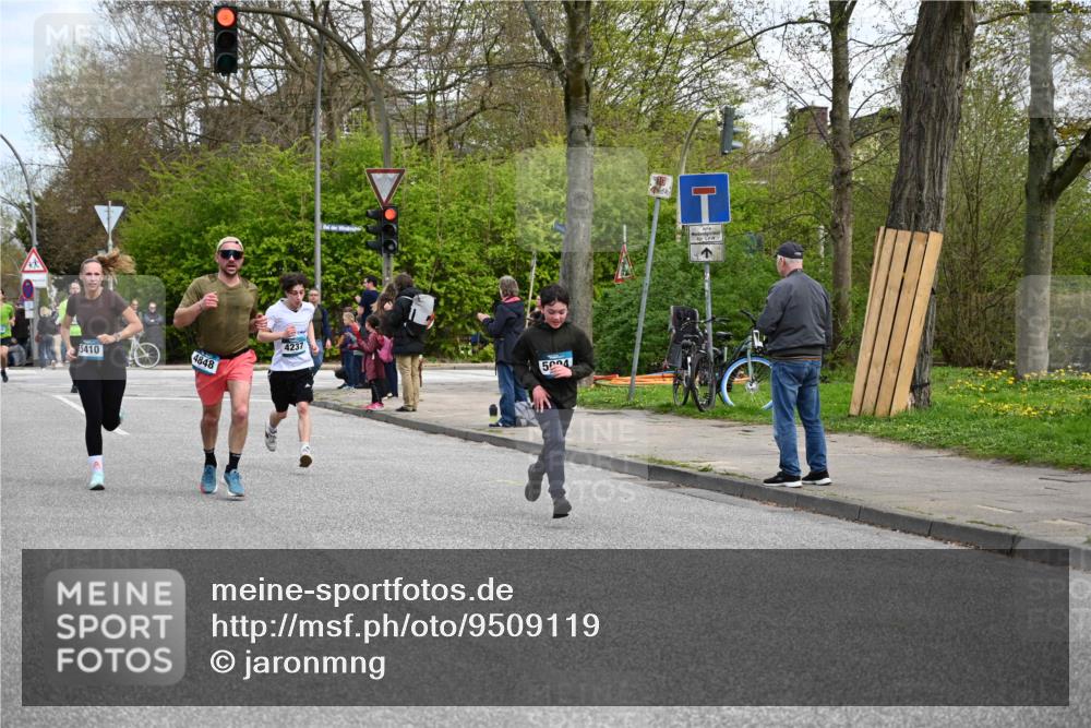 12.04.2026 - 45. Internationalen Wilhelmsburger Insellauf J. Mangold http://msf.ph/oto/9509119 12.04.2026 12:56:31 Ziel 5101, 4261, 4933, 5131, 5184, 5446, 4859, 5729, 5134, 3620, 4848, 5410, 4168, 4921, 4922, 4237, 5094, 4835, 5141, 5549, 5163, 5147, 3600, 2491, 3985, 4598, 3921, 5343, 3867, 5500, 5073, 5189, 3287, 4186, 4375 meine-sportfotos.de