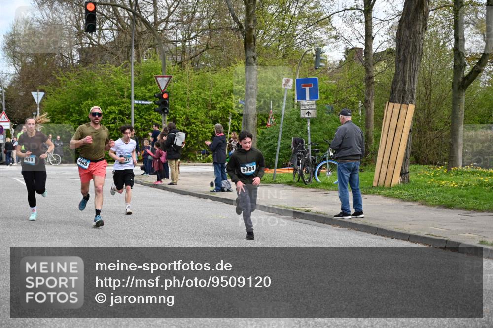 12.04.2026 - 45. Internationalen Wilhelmsburger Insellauf J. Mangold http://msf.ph/oto/9509120 12.04.2026 12:56:31 Ziel 5101, 4261, 4933, 5131, 5184, 5446, 4859, 5729, 5134, 3620, 4848, 5410, 4168, 4921, 4922, 4237, 5094, 4835, 5141, 5549, 5163, 5147, 3600, 2491, 3985, 4598, 3921, 5343, 3867, 5500, 5073, 5189, 3287, 4186, 4375 meine-sportfotos.de