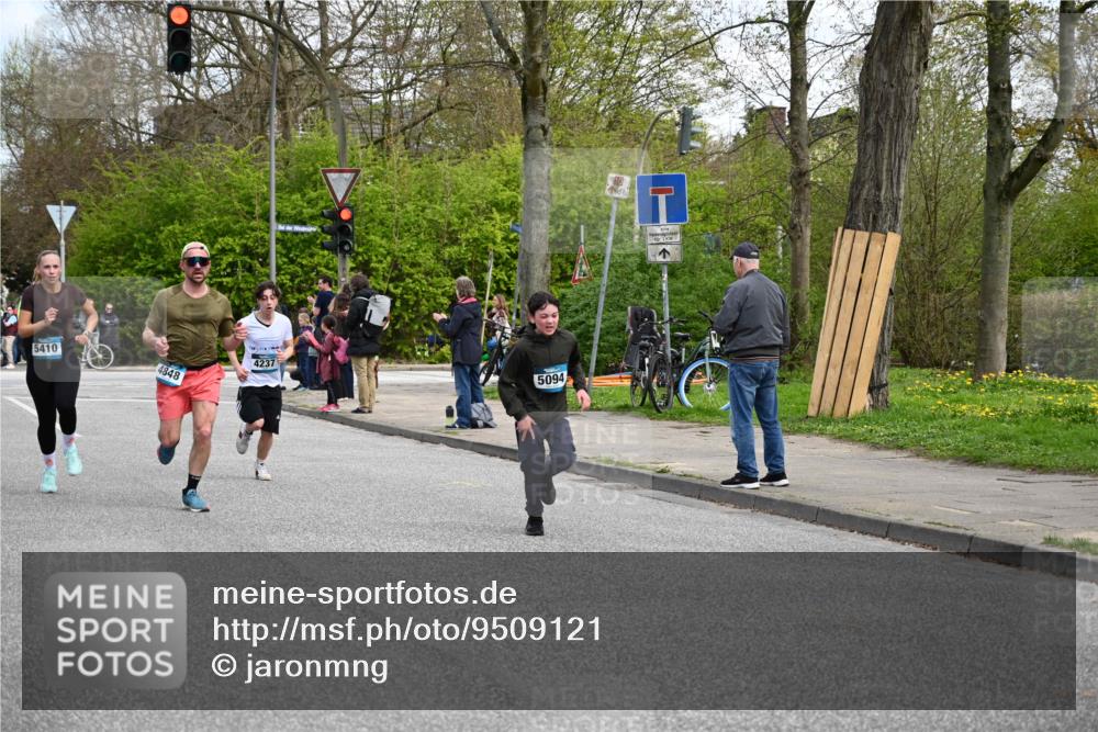 12.04.2026 - 45. Internationalen Wilhelmsburger Insellauf J. Mangold http://msf.ph/oto/9509121 12.04.2026 12:56:31 Ziel 5101, 4261, 4933, 5131, 5184, 5446, 4859, 5729, 5134, 3620, 4848, 5410, 4168, 4921, 4922, 4237, 5094, 4835, 5141, 5549, 5163, 5147, 3600, 2491, 3985, 4598, 3921, 5343, 3867, 5500, 5073, 5189, 3287, 4186, 4375 meine-sportfotos.de