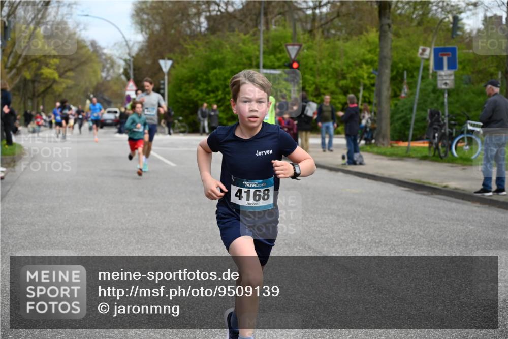 12.04.2026 - 45. Internationalen Wilhelmsburger Insellauf J. Mangold http://msf.ph/oto/9509139 12.04.2026 12:56:34 Ziel 4261, 4933, 5131, 5184, 5446, 4859, 5729, 5134, 3620, 4848, 5410, 4168, 4921, 4922, 4237, 5094, 4835, 5141, 5549, 5163, 5147, 3600, 2491, 3985, 4598, 4598, 3921, 5343, 3867, 5500, 5073, 5189, 3287, 4186, 4375, 3973 meine-sportfotos.de