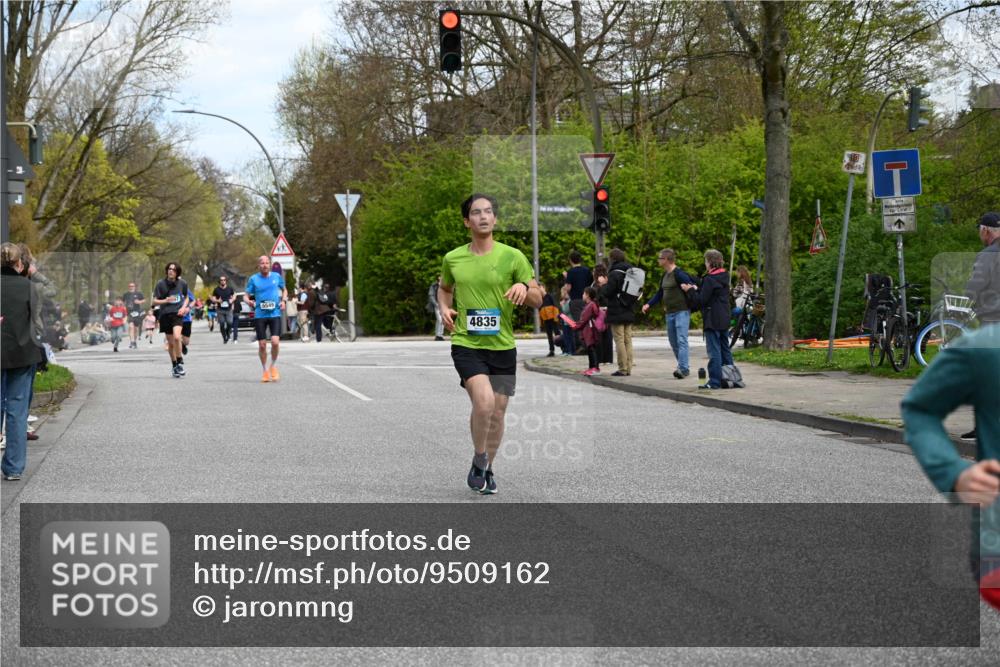 12.04.2026 - 45. Internationalen Wilhelmsburger Insellauf J. Mangold http://msf.ph/oto/9509162 12.04.2026 12:56:38 Ziel 5131, 5184, 5446, 4859, 5729, 5134, 3620, 4848, 5410, 4168, 4921, 4922, 4237, 5094, 4835, 5141, 5549, 5163, 5147, 3600, 2491, 3985, 4598, 3921, 5343, 3867, 5500, 5073, 5189, 3287, 4186, 4375, 3973, 4853, 4569 meine-sportfotos.de