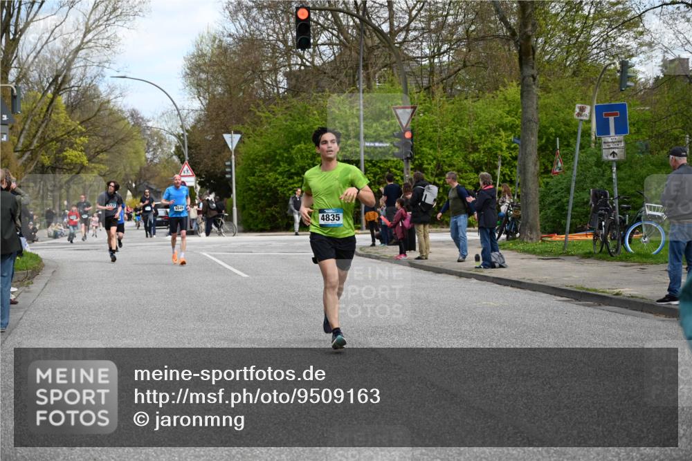 12.04.2026 - 45. Internationalen Wilhelmsburger Insellauf J. Mangold http://msf.ph/oto/9509163 12.04.2026 12:56:38 Ziel 5131, 5184, 5446, 4859, 5729, 5134, 3620, 4848, 5410, 4168, 4921, 4922, 4237, 5094, 4835, 5141, 5549, 5163, 5147, 3600, 2491, 3985, 4598, 3921, 5343, 3867, 5500, 5073, 5189, 3287, 4186, 4375, 3973, 4853, 4569 meine-sportfotos.de
