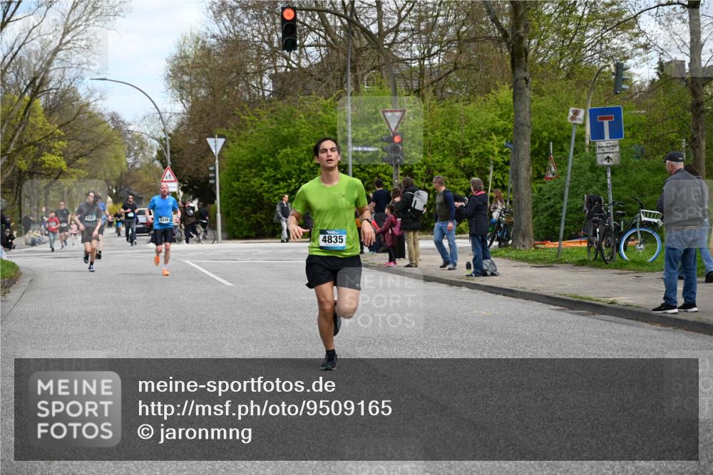 12.04.2026 - 45. Internationalen Wilhelmsburger Insellauf J. Mangold http://msf.ph/oto/9509165 12.04.2026 12:56:38 Ziel 5131, 5184, 5446, 4859, 5729, 5134, 3620, 4848, 5410, 4168, 4921, 4922, 4237, 5094, 4835, 5141, 5549, 5163, 5147, 3600, 2491, 3985, 4598, 3921, 5343, 3867, 5500, 5073, 5189, 3287, 4186, 4375, 3973, 4853, 4569 meine-sportfotos.de