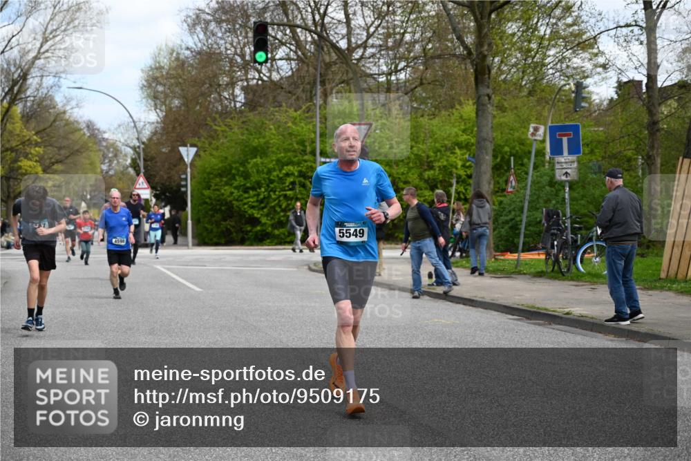 12.04.2026 - 45. Internationalen Wilhelmsburger Insellauf J. Mangold http://msf.ph/oto/9509175 12.04.2026 12:56:43 Ziel 5446, 4859, 5729, 5134, 3620, 4848, 5410, 4168, 4921, 4922, 4237, 5094, 4835, 5141, 5549, 5163, 5147, 3600, 2491, 3985, 4598, 3921, 5343, 3867, 5500, 5073, 5189, 3287, 4186, 4375, 3973, 4853, 4569, 2624, 5801, 4097, 5744 meine-sportfotos.de