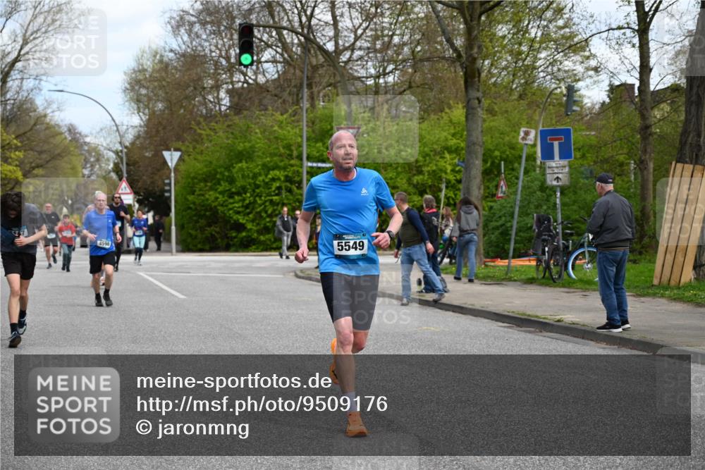 12.04.2026 - 45. Internationalen Wilhelmsburger Insellauf J. Mangold http://msf.ph/oto/9509176 12.04.2026 12:56:43 Ziel 5446, 4859, 5729, 5134, 3620, 4848, 5410, 4168, 4921, 4922, 4237, 5094, 4835, 5141, 5549, 5163, 5147, 3600, 2491, 3985, 4598, 3921, 5343, 3867, 5500, 5073, 5189, 3287, 4186, 4375, 3973, 4853, 4569, 2624, 5801, 4097, 5744 meine-sportfotos.de