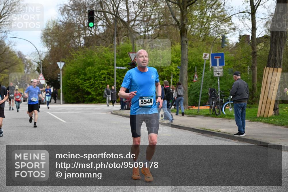 12.04.2026 - 45. Internationalen Wilhelmsburger Insellauf J. Mangold http://msf.ph/oto/9509178 12.04.2026 12:56:43 Ziel 5446, 4859, 5729, 5134, 3620, 4848, 5410, 4168, 4921, 4922, 4237, 5094, 4835, 5141, 5549, 5163, 5147, 3600, 2491, 3985, 4598, 3921, 5343, 3867, 5500, 5073, 5189, 3287, 4186, 4375, 3973, 4853, 4569, 2624, 5801, 4097, 5744 meine-sportfotos.de