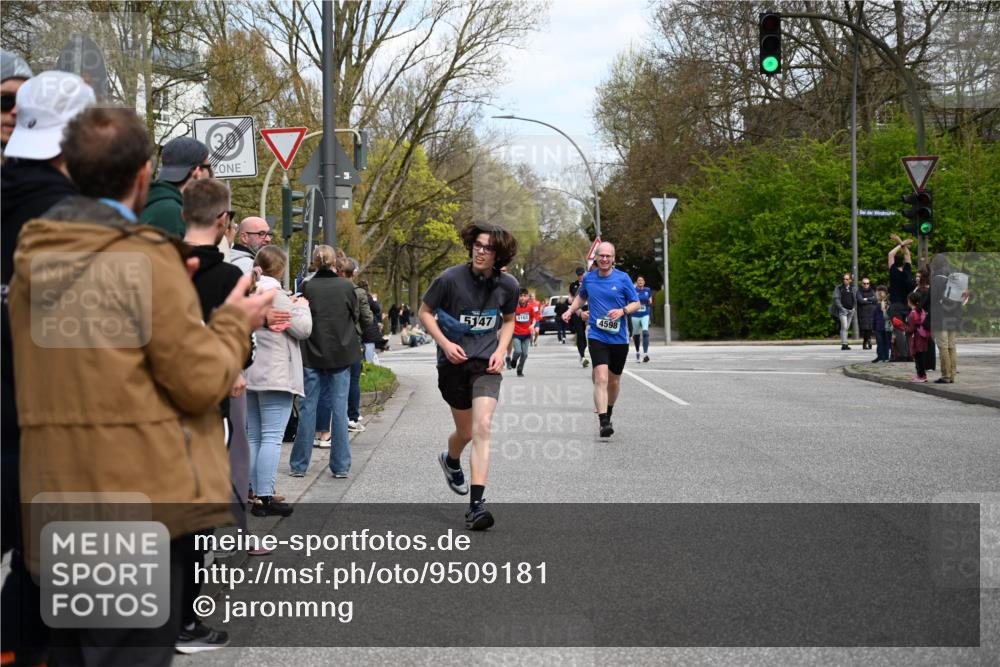 12.04.2026 - 45. Internationalen Wilhelmsburger Insellauf J. Mangold http://msf.ph/oto/9509181 12.04.2026 12:56:44 Ziel 5134, 3620, 4848, 5410, 4168, 4921, 4922, 4237, 5094, 4835, 5141, 5549, 5163, 5147, 3600, 2491, 3985, 4598, 3921, 5343, 3867, 5500, 5073, 5189, 3287, 4186, 4375, 3973, 4853, 4569, 2624, 5801, 4097, 5744 meine-sportfotos.de