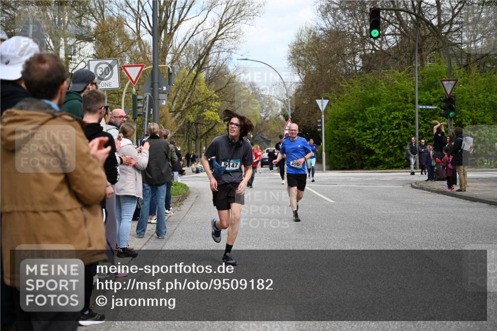 12.04.2026 - 45. Internationalen Wilhelmsburger Insellauf J. Mangold http://msf.ph/oto/9509182 12.04.2026 12:56:44 Ziel 5134, 3620, 4848, 5410, 4168, 4921, 4922, 4237, 5094, 4835, 5141, 5549, 5163, 5147, 3600, 2491, 3985, 4598, 3921, 5343, 3867, 5500, 5073, 5189, 3287, 4186, 4375, 3973, 4853, 4569, 2624, 5801, 4097, 5744 meine-sportfotos.de