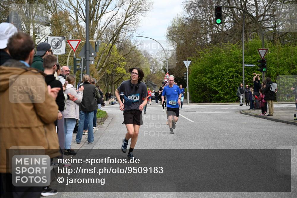 12.04.2026 - 45. Internationalen Wilhelmsburger Insellauf J. Mangold http://msf.ph/oto/9509183 12.04.2026 12:56:44 Ziel 5134, 3620, 4848, 5410, 4168, 4921, 4922, 4237, 5094, 4835, 5141, 5549, 5163, 5147, 3600, 2491, 3985, 4598, 3921, 5343, 3867, 5500, 5073, 5189, 3287, 4186, 4375, 3973, 4853, 4569, 2624, 5801, 4097, 5744 meine-sportfotos.de
