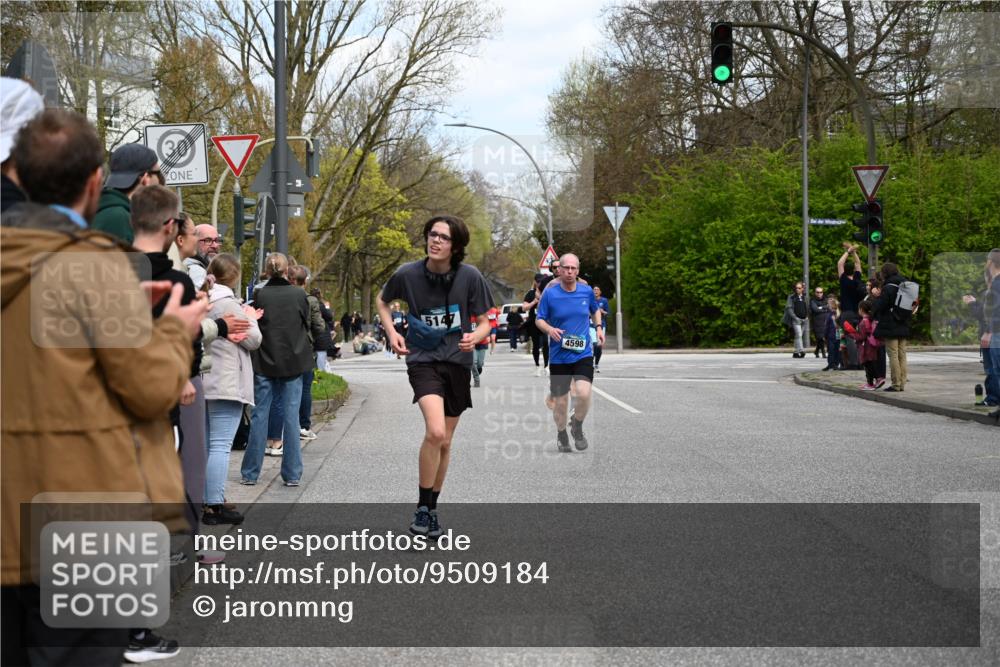12.04.2026 - 45. Internationalen Wilhelmsburger Insellauf J. Mangold http://msf.ph/oto/9509184 12.04.2026 12:56:44 Ziel 5134, 3620, 4848, 5410, 4168, 4921, 4922, 4237, 5094, 4835, 5141, 5549, 5163, 5147, 3600, 2491, 3985, 4598, 3921, 5343, 3867, 5500, 5073, 5189, 3287, 4186, 4375, 3973, 4853, 4569, 2624, 5801, 4097, 5744 meine-sportfotos.de